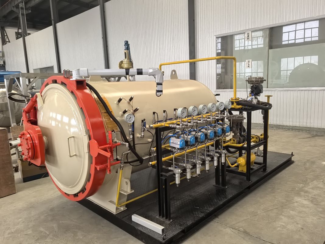 Petit autoclave entièrement automatique personnalisé pour pièces automobiles comme capot, toit, aile. Autoclave composite en carbone composite